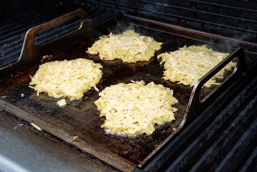 Kartoffelpuffer braten
