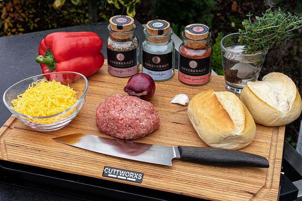 Zutaten für überbackene Mettbrötchen