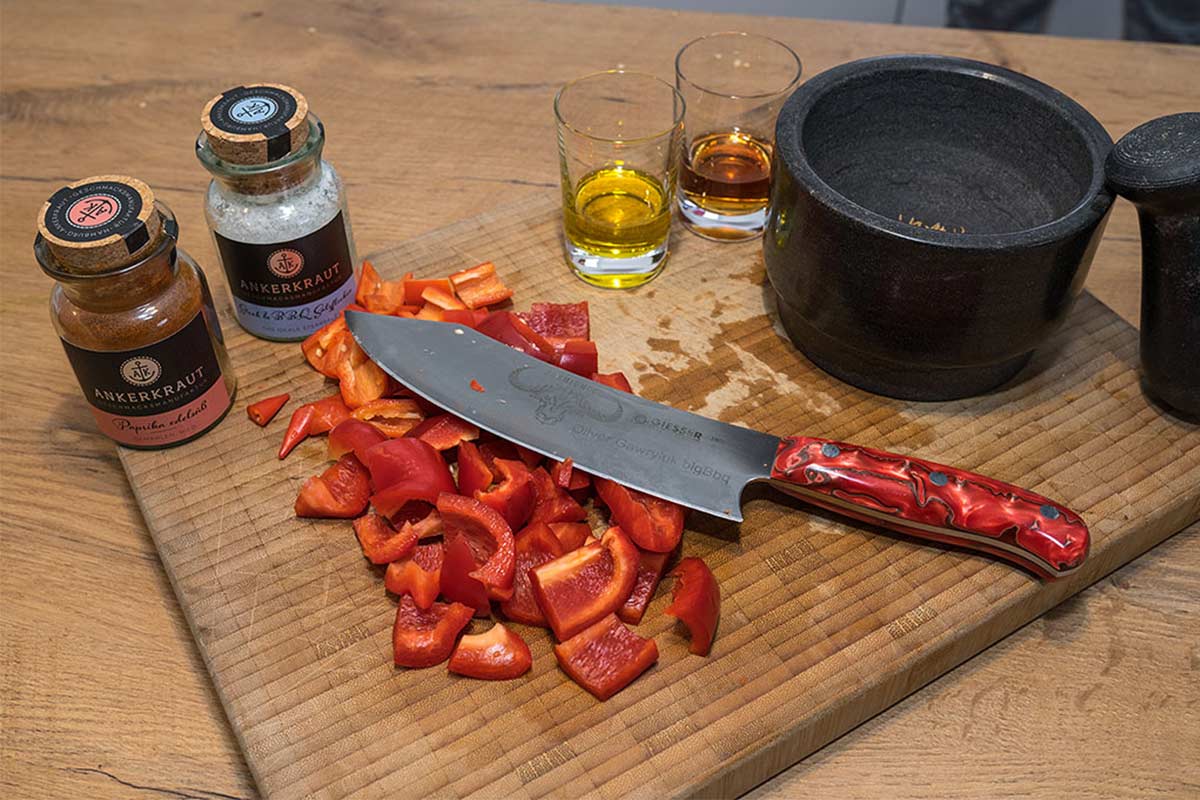 Zubereitung der roten Mojo Sauce