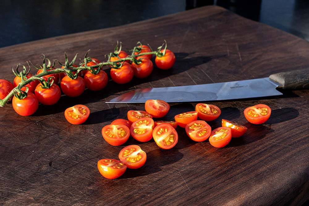 Tomaten halbieren