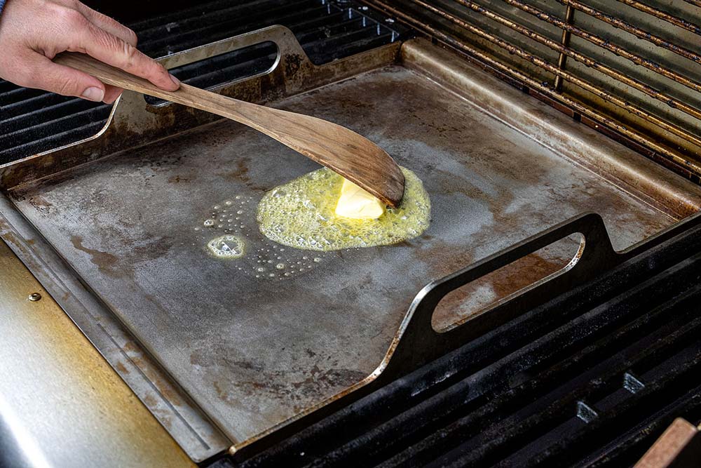Plancha oder Pfanne vorheizen
