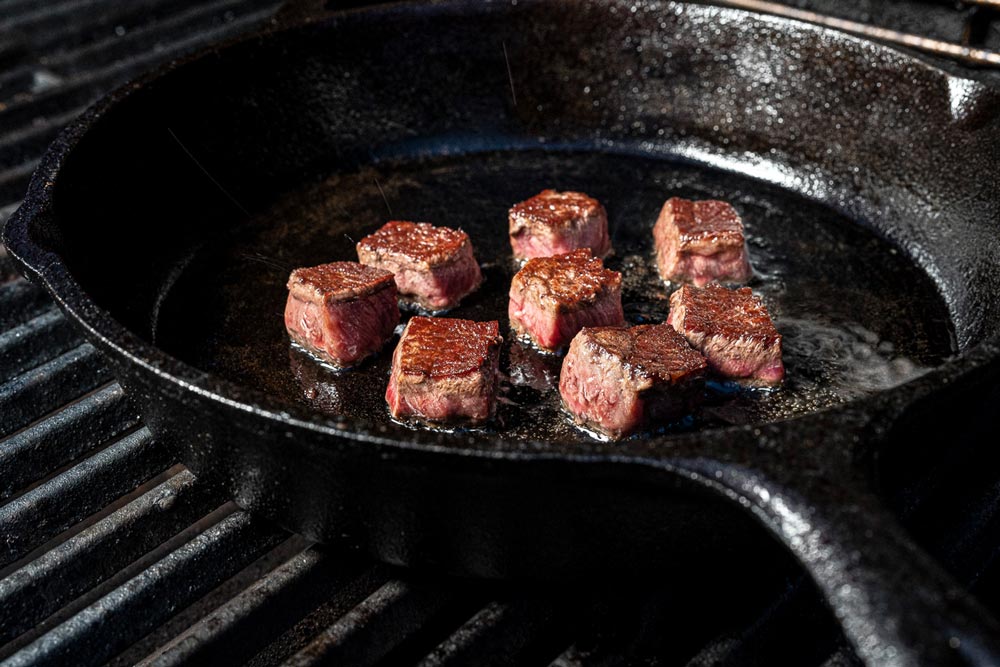 Fleisch anbraten