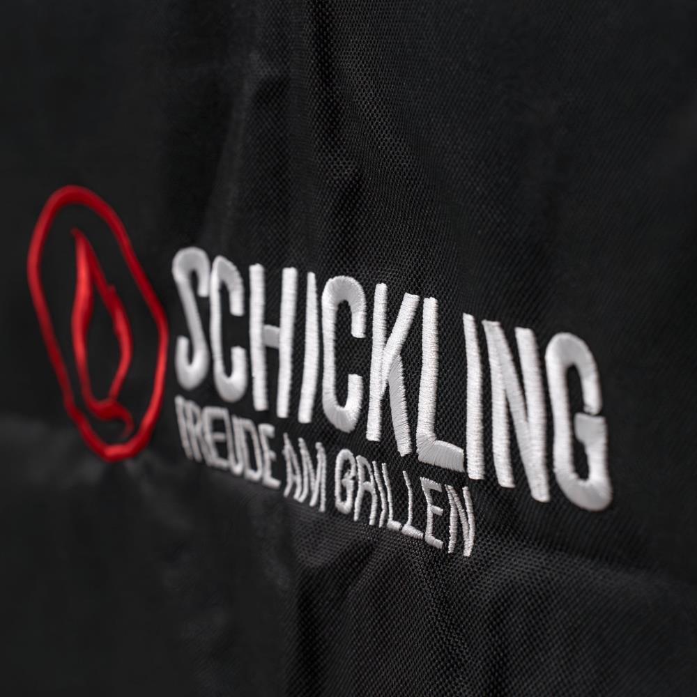 Das gestickte Logo von der Seite Das gestickte Logo von der Seite
