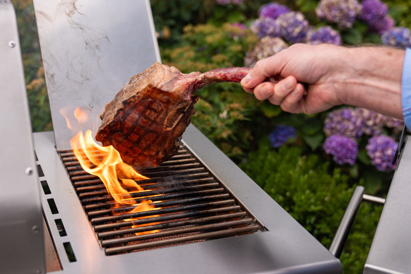 PlSteak auf der 800° Powerzone von Schickling Grill