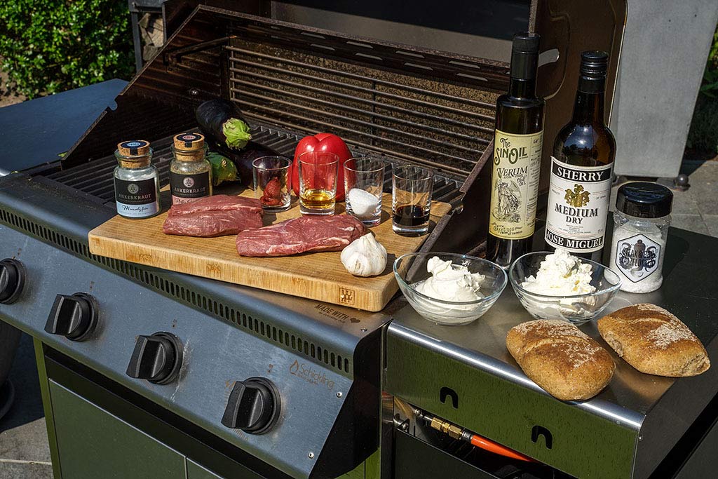 Zutaten für Teres Major grillen – Steak Slider mit Auberginen & Paprikacreme