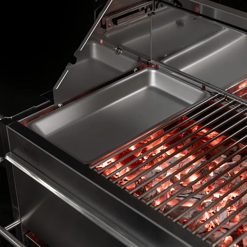 Der modulare Grillrost des Willy L Holzkohlegrills erweitert die Grillmöglichkeiten enorm.