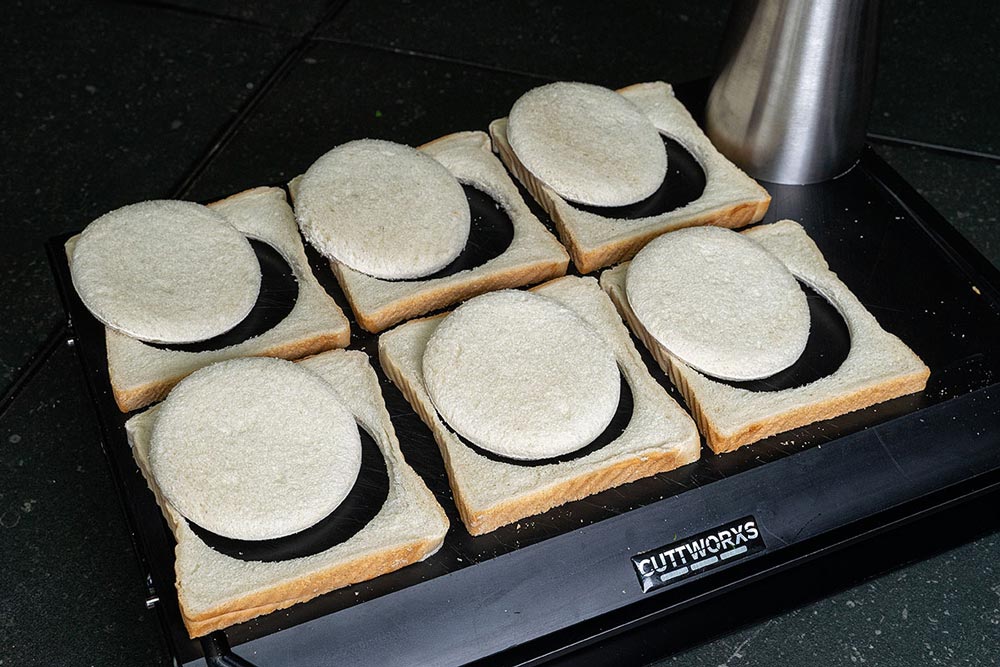 Toast ausstechen