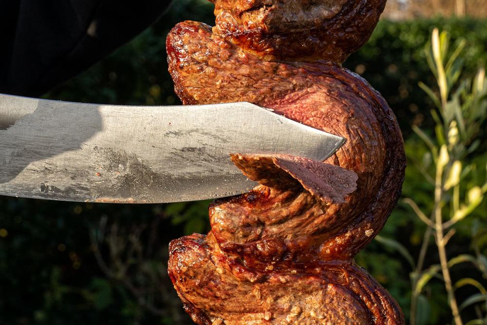 Klasse Grillergebnis dank Drehspieß und Heckling Klasse Grillergebnis dank Drehspieß und Heckling