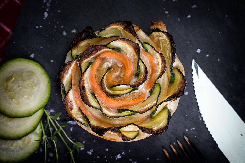 Zucchini Blätterteig Rosen – Mit Lachs und Frischkäse