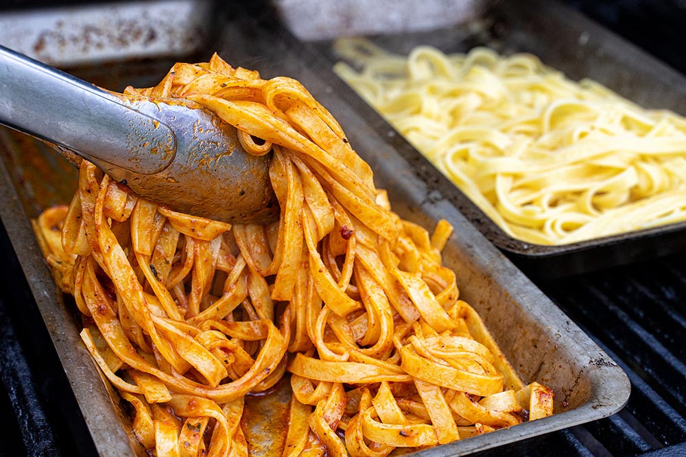 Pasta in der Grillschale L Pasta in der Grillschale L
